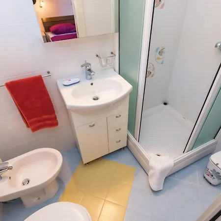 Holiday home Gorgeous In With Kitchen *